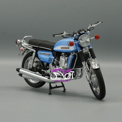 آبی Suzuki GT 750