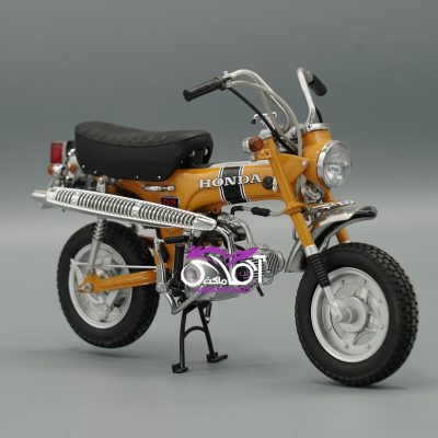 زرد Honda dax 70