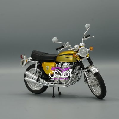طلایی Honda 750 fuor
