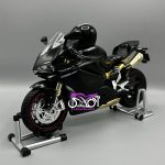 دودزا مشکی -Ducati