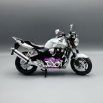 سیلور- Honda cb 1300 costom