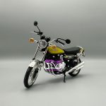 زرد Kawasaki 900
